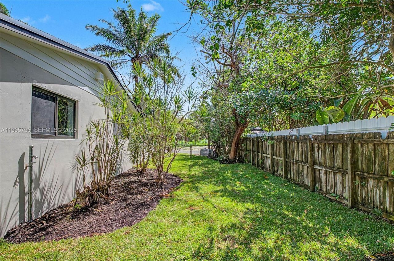 17050 SW 83rd Ave , Palmetto Bay, FL 33157 Photo