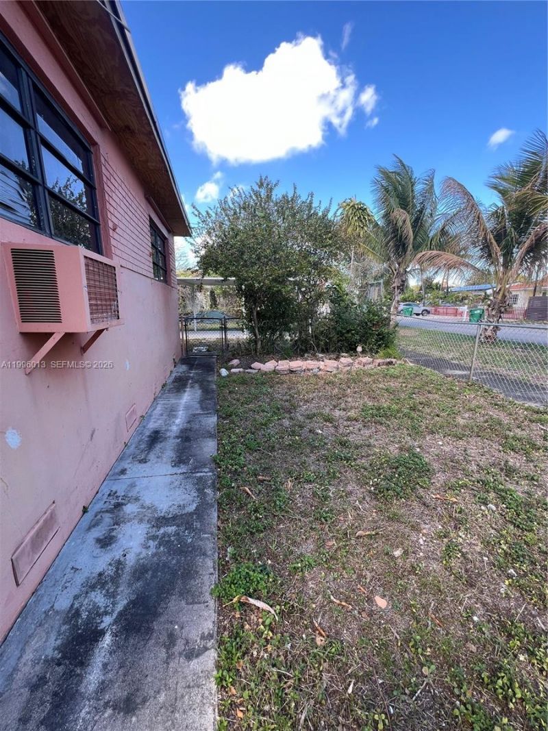341 Aladdin St, Opa Locka, FL 33054 Photo