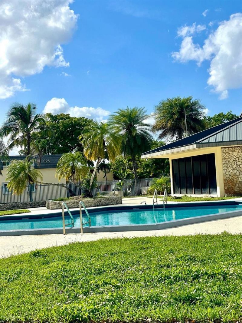 8423 SW 137th Ave, Unit 8423, Miami, FL 33183 Photo