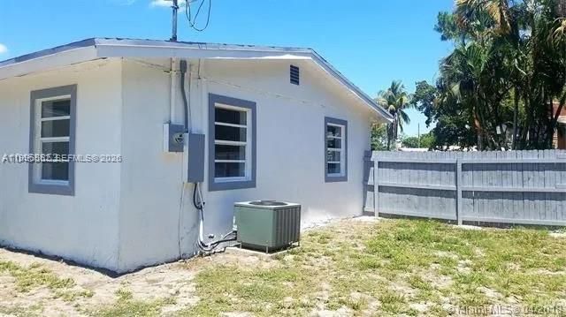 1218 NW 15th St, Fort Lauderdale, FL 33311 Photo