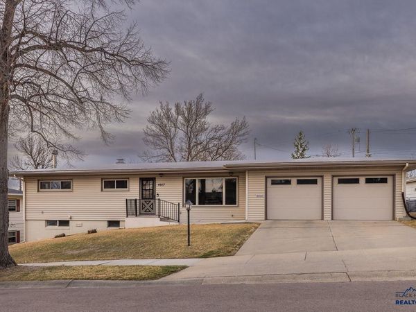 4017 BROOKSIDE DR, Rapid City, SD 57702