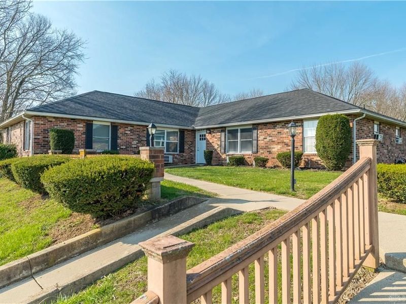 8397 Bennett Drive, Piqua, OH 45356 Photo 2