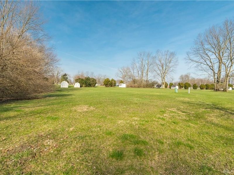 8397 Bennett Drive, Piqua, OH 45356 Photo 20