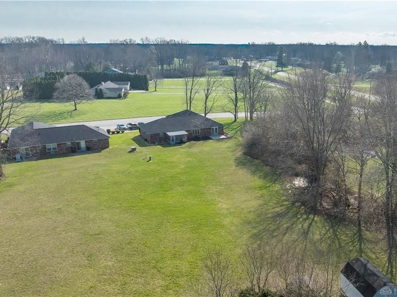 8397 Bennett Drive, Piqua, OH 45356 Photo 23