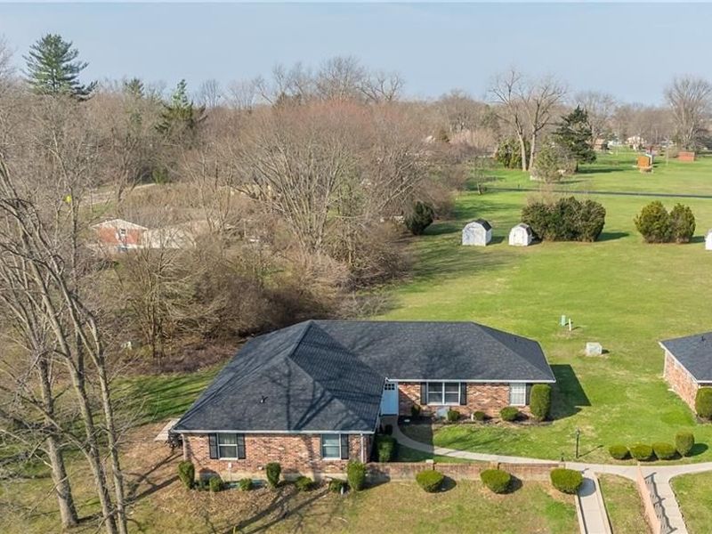 8397 Bennett Drive, Piqua, OH 45356 Photo 5