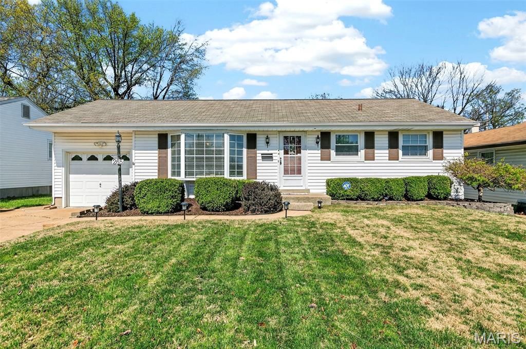 265 Monterey Drive, Florissant, MO 63031 Main Photo