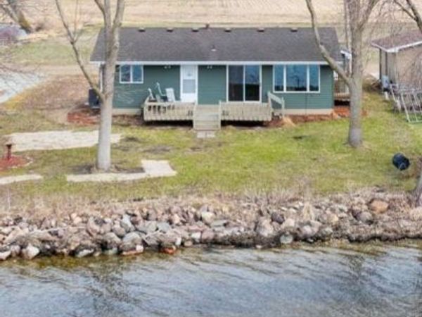 17009 Dickenson Lane, Waterville, MN 56096