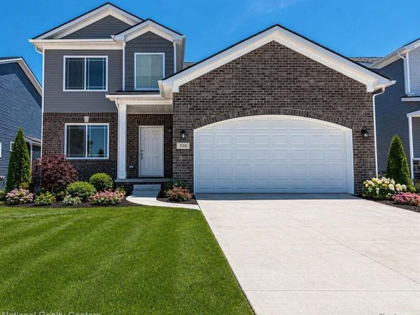 10465 Valley Drive, Goodrich Vlg, MI 48438