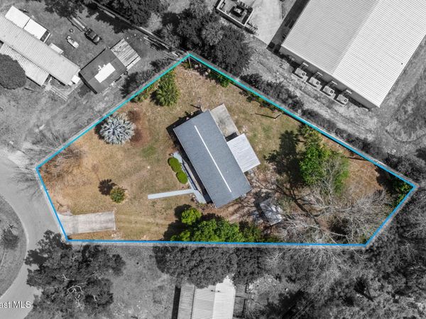 3918 E Ridgewood Drive , Cocoa, FL 32926