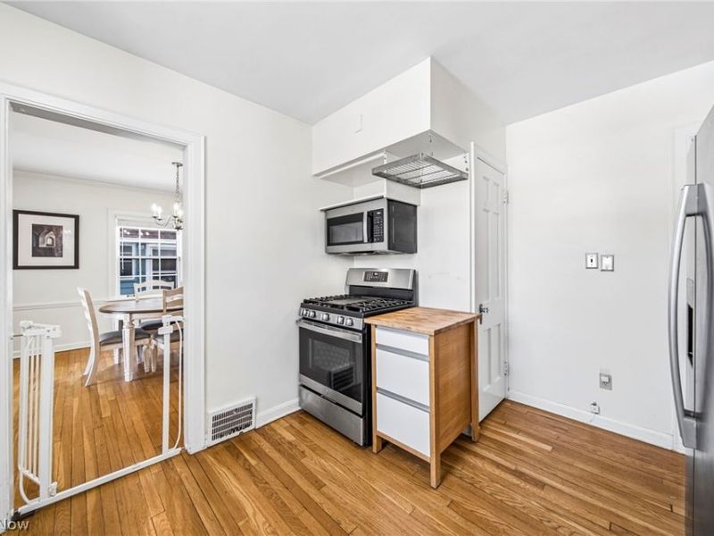 2476 Channing Road , University Heights, OH 44118 Photo 9