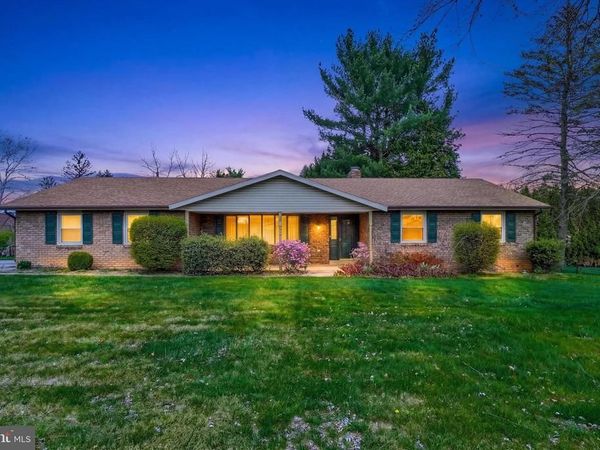 5 MARLBOROUGH DRIVE, YORK, PA 17403