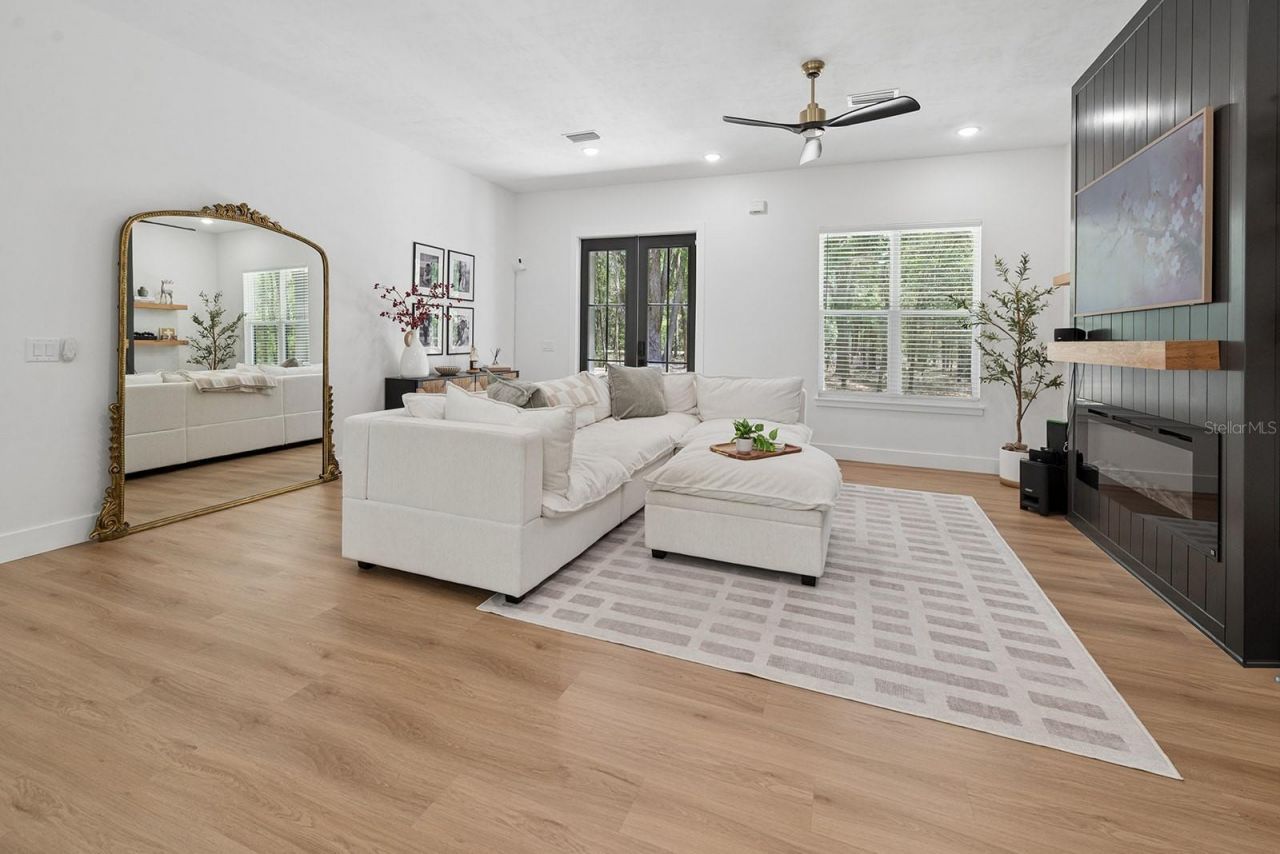 456 SW Bradenton Way, Fort White, FL 32038 Photo