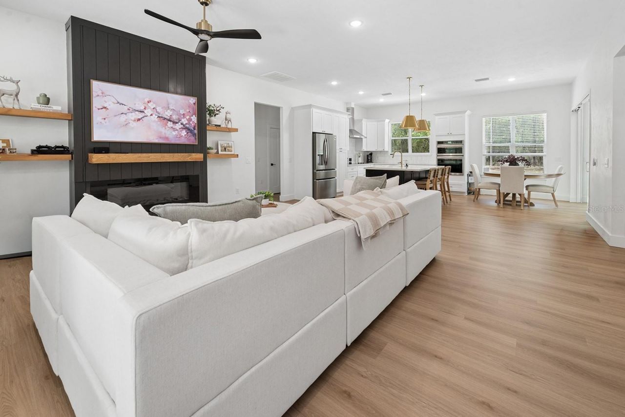 456 SW Bradenton Way, Fort White, FL 32038 Photo