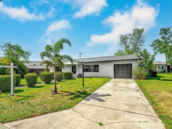 1026 MEADOWLAWN DRIVE N, ST PETERSBURG, FL 33702
