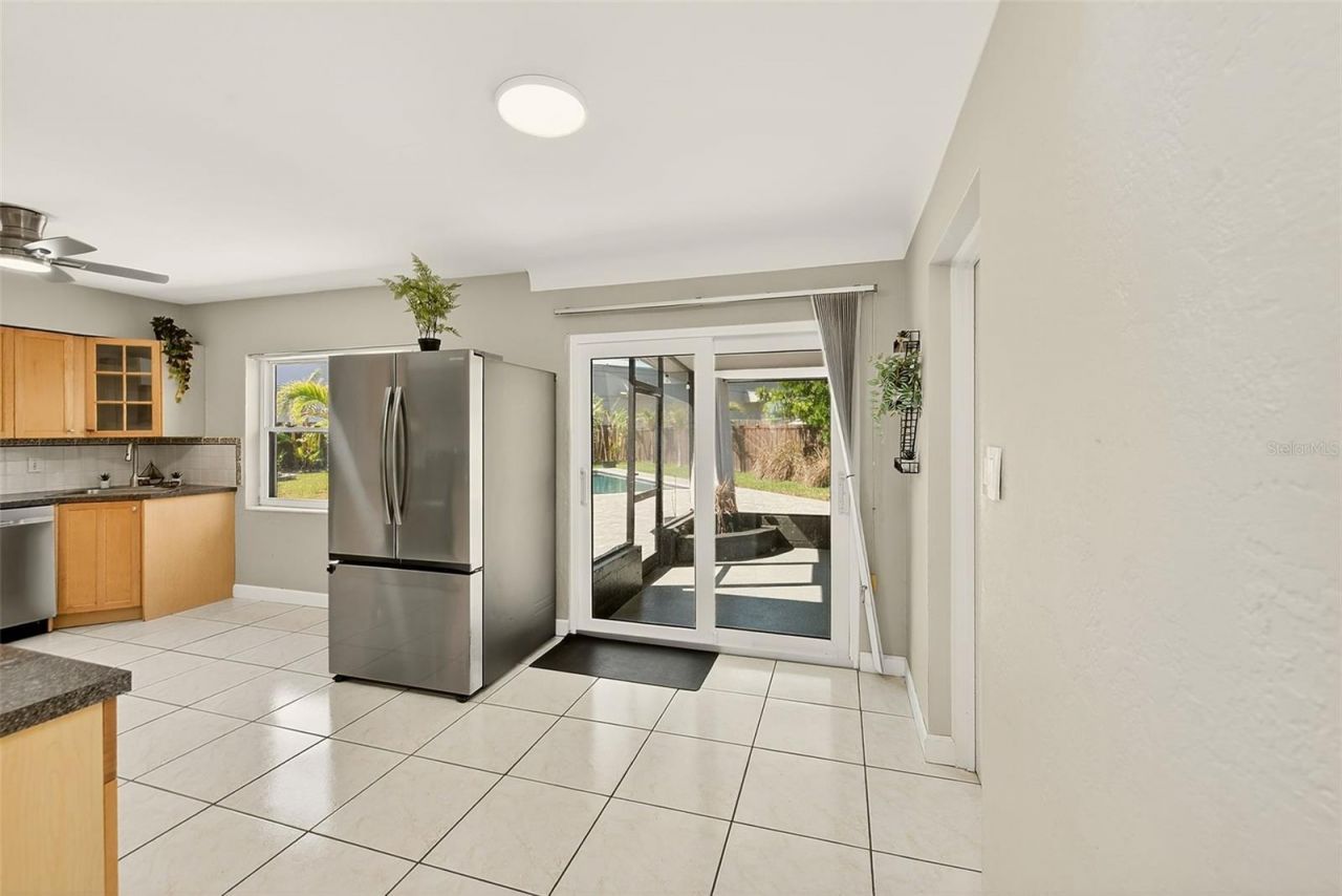 1026 Meadowlawn Drive N, Saint Petersburg, FL 33702 Photo
