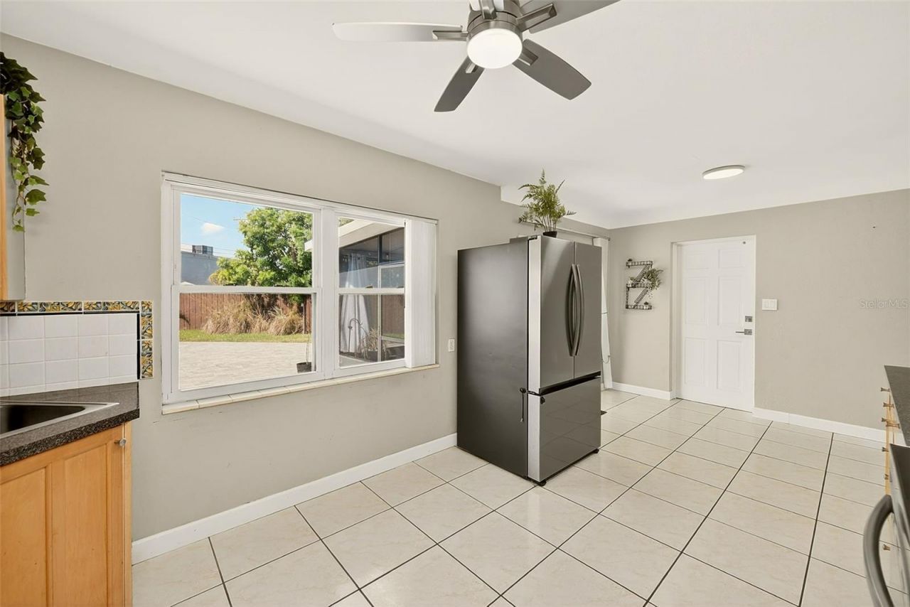 1026 Meadowlawn Drive N, Saint Petersburg, FL 33702 Photo