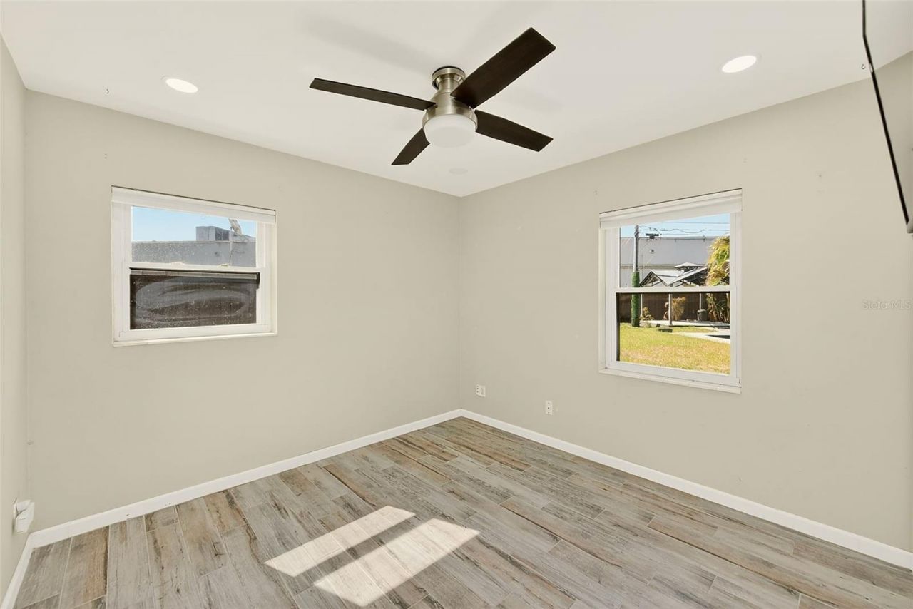 1026 Meadowlawn Drive N, Saint Petersburg, FL 33702 Photo