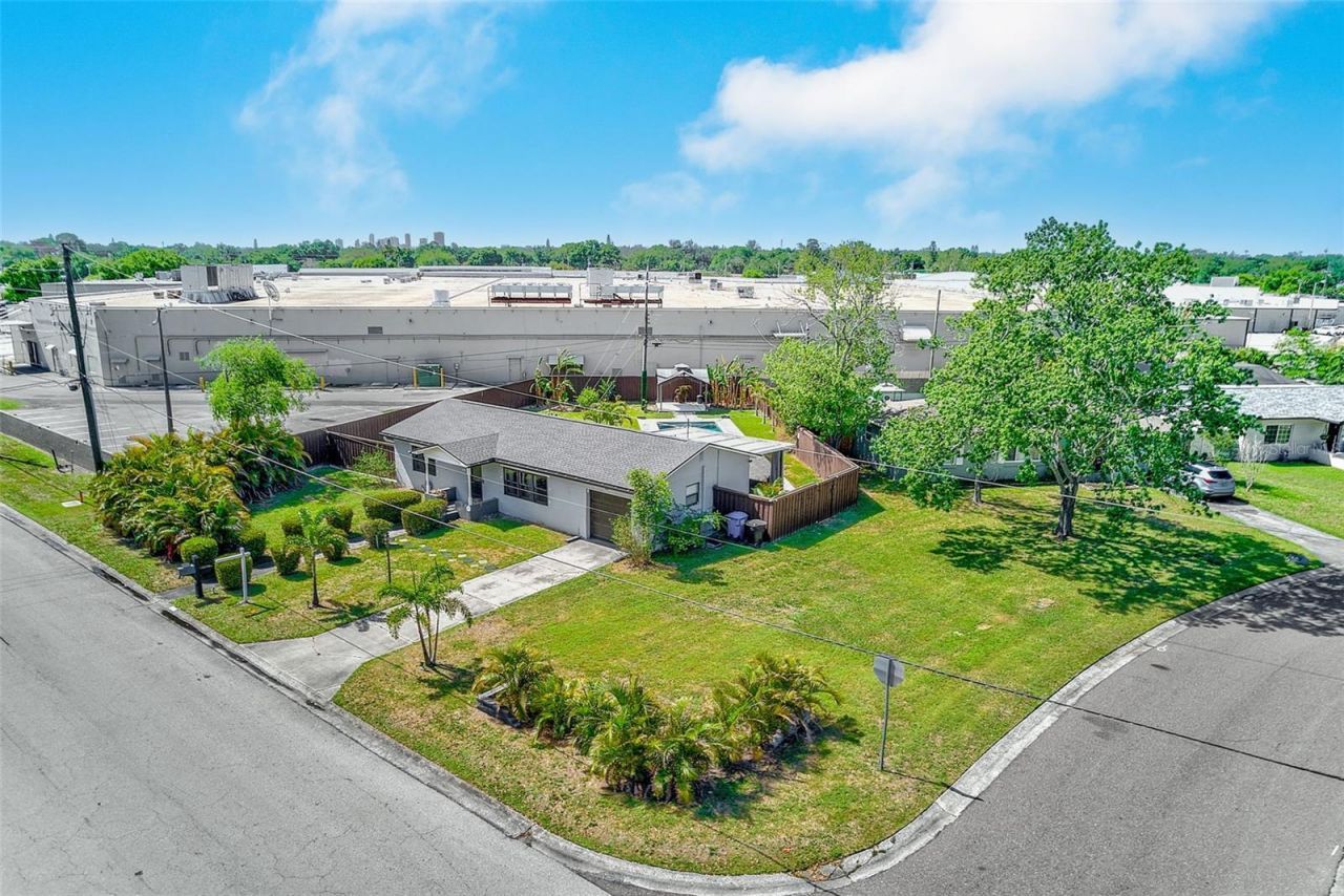 1026 Meadowlawn Drive N, Saint Petersburg, FL 33702 Photo