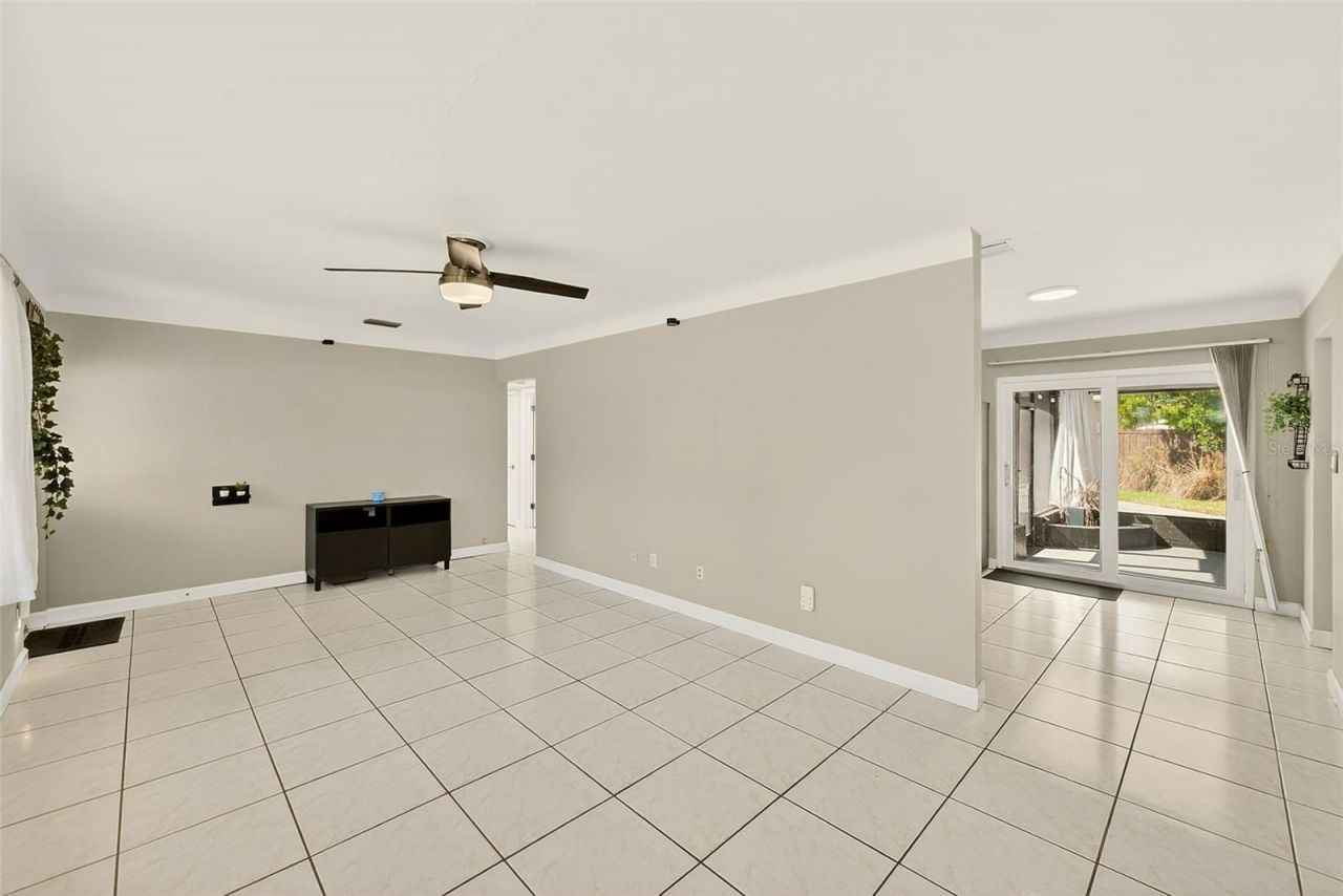 1026 Meadowlawn Drive N, Saint Petersburg, FL 33702 Photo