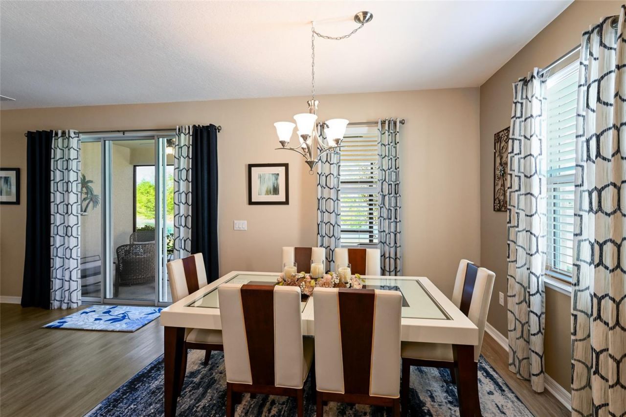 2937 Esmeralda Drive, Sarasota, FL 34243 Photo
