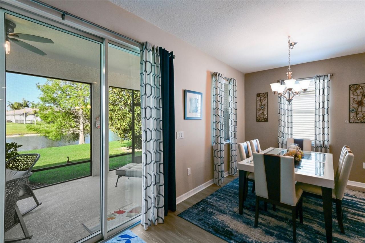 2937 Esmeralda Drive, Sarasota, FL 34243 Photo