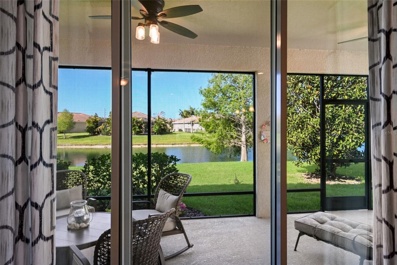2937 Esmeralda Drive, Sarasota, FL 34243 Photo