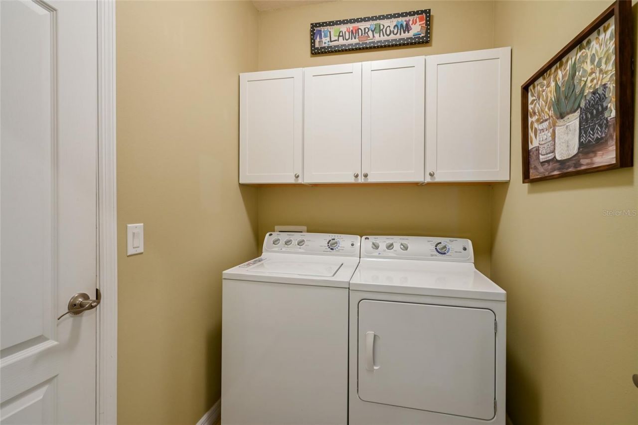 2937 Esmeralda Drive, Sarasota, FL 34243 Photo