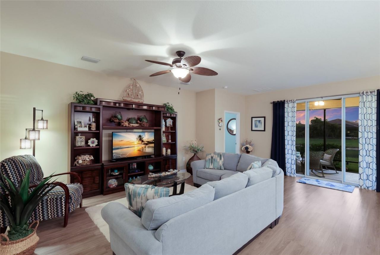 2937 Esmeralda Drive, Sarasota, FL 34243 Photo