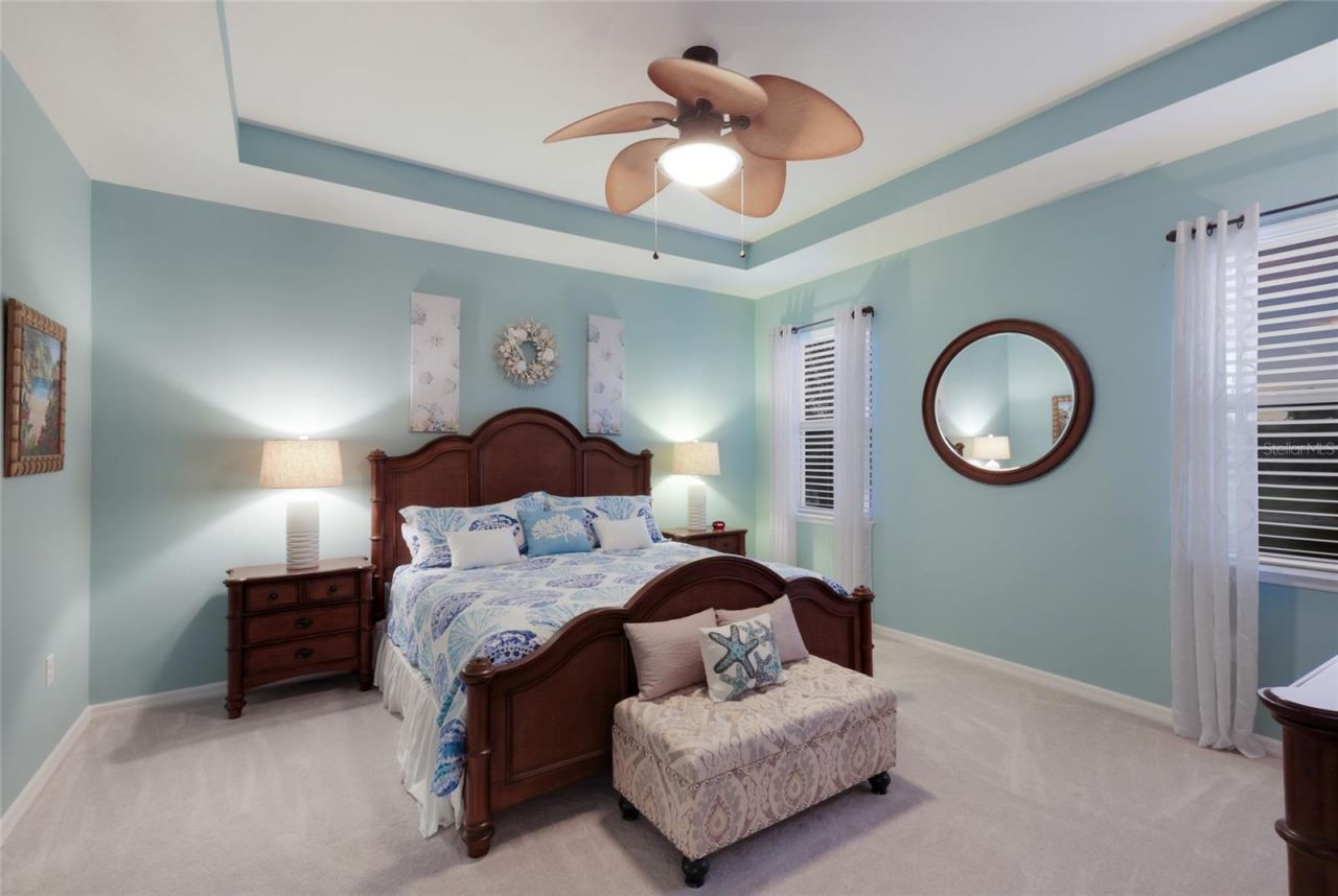 2937 Esmeralda Drive, Sarasota, FL 34243 Photo