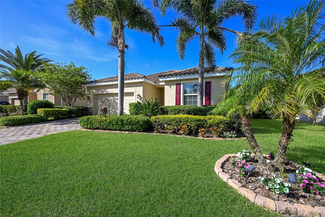 2937 Esmeralda Drive, Sarasota, FL 34243 Photo