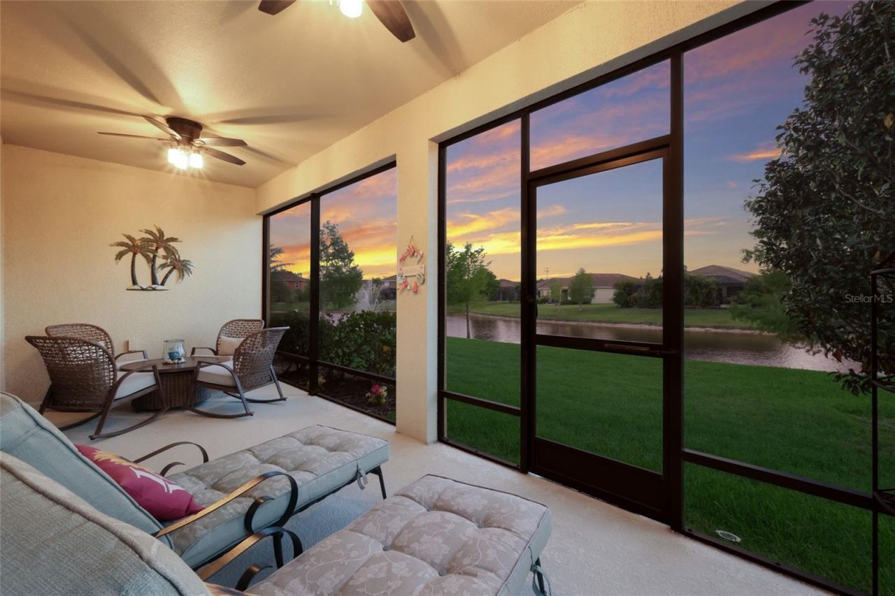 2937 Esmeralda Drive, Sarasota, FL 34243 Photo