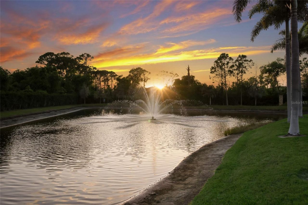 2937 Esmeralda Drive, Sarasota, FL 34243 Photo