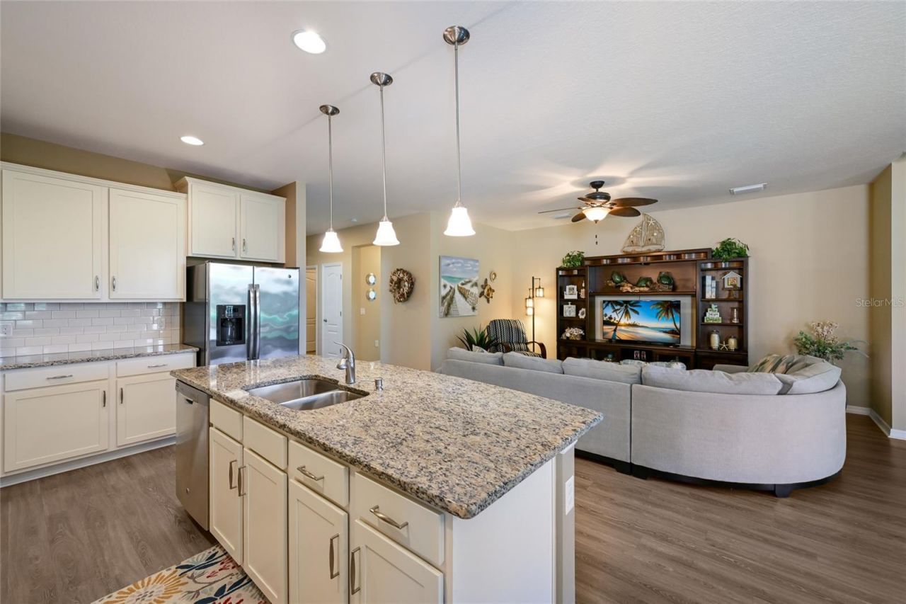 2937 Esmeralda Drive, Sarasota, FL 34243 Photo