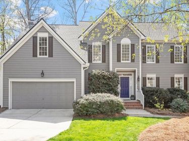 300 Autumn Drive, Chapel Hill, NC 27516