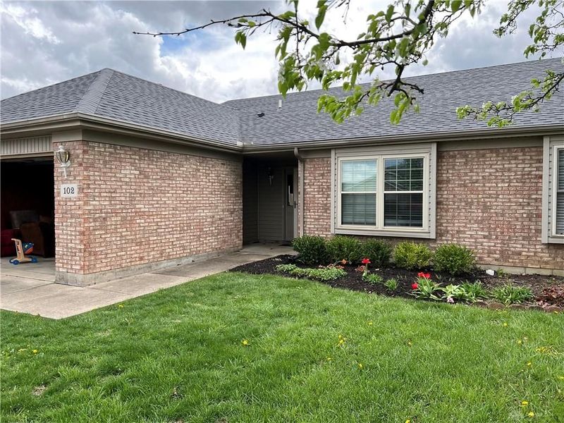 102 Burgundy Drive, Englewood, OH 45322 Photo 1