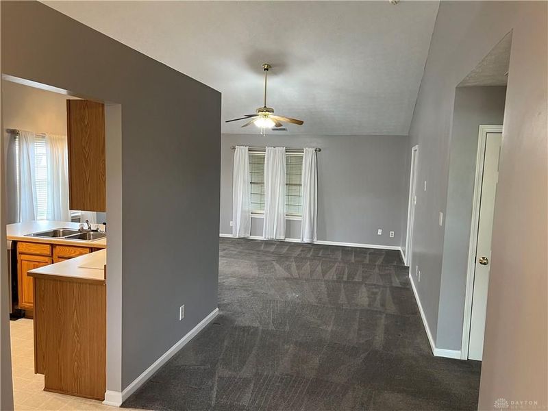 102 Burgundy Drive, Englewood, OH 45322 Photo 14