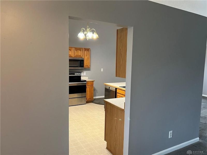 102 Burgundy Drive, Englewood, OH 45322 Photo 16