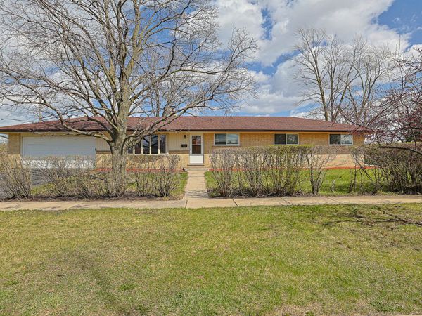 761 Marshall Drive, Des Plaines, IL 60016