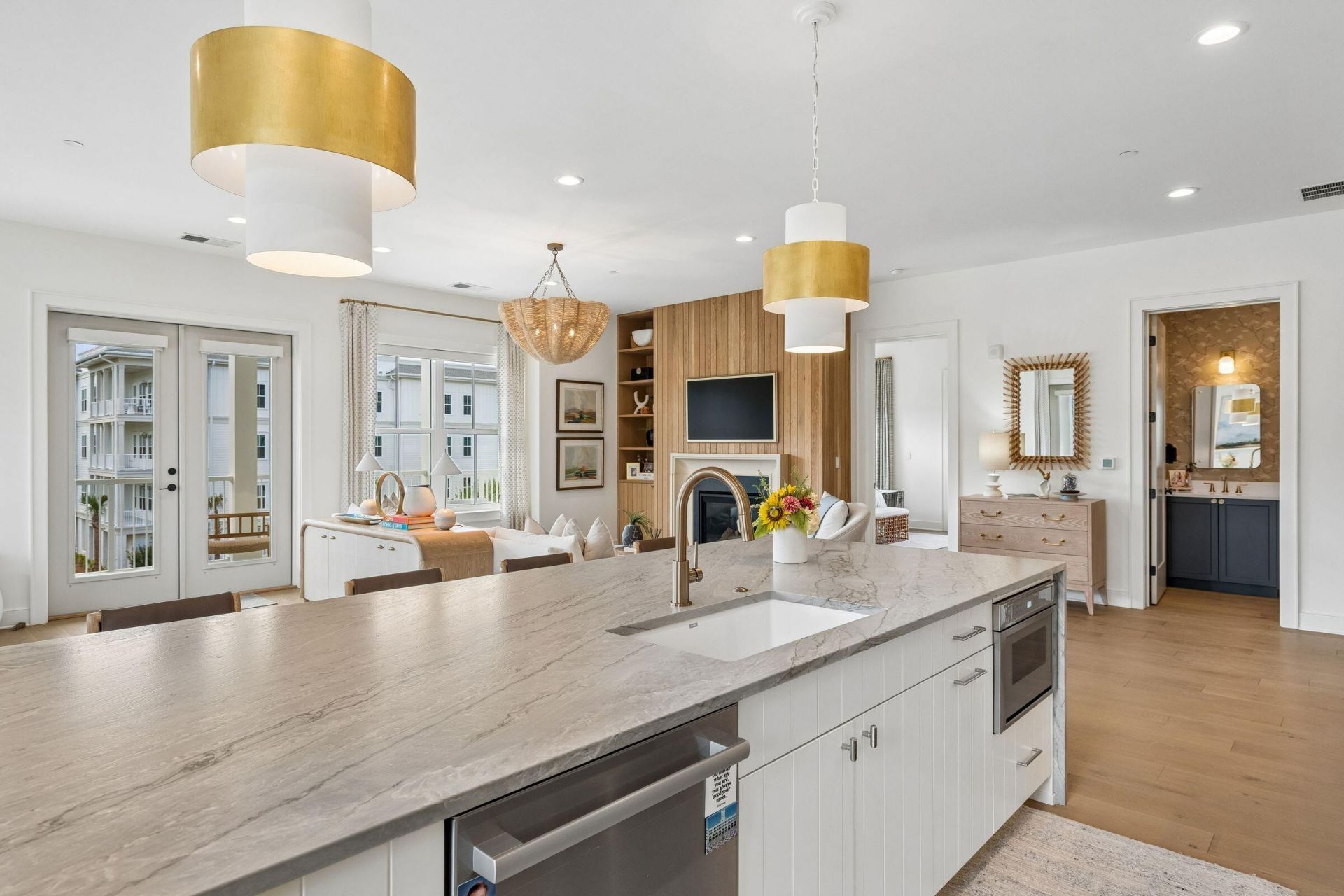 345 Longshore Street Photo 14