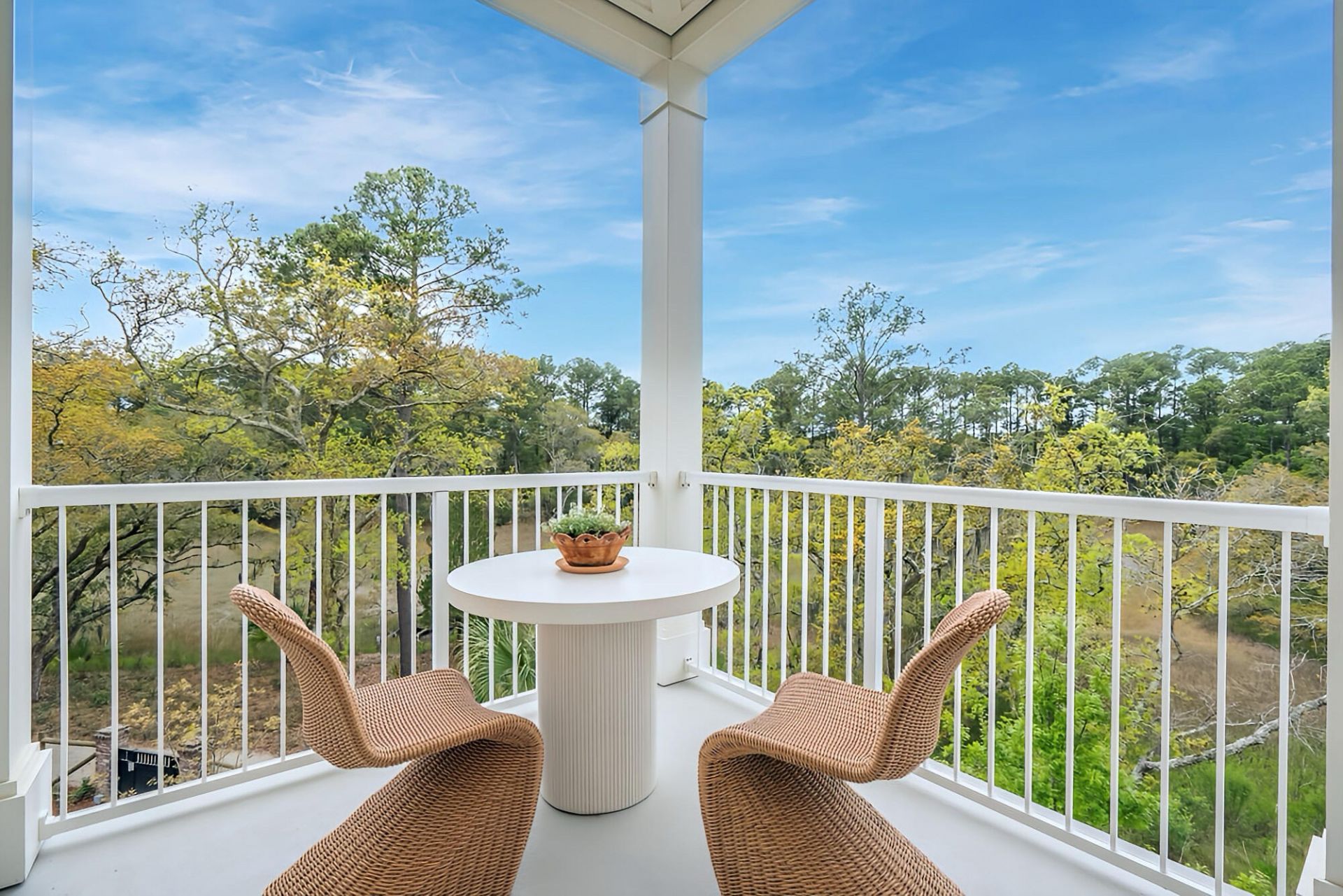 345 Longshore Street Photo 20