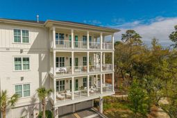 345 Longshore Street photo 4