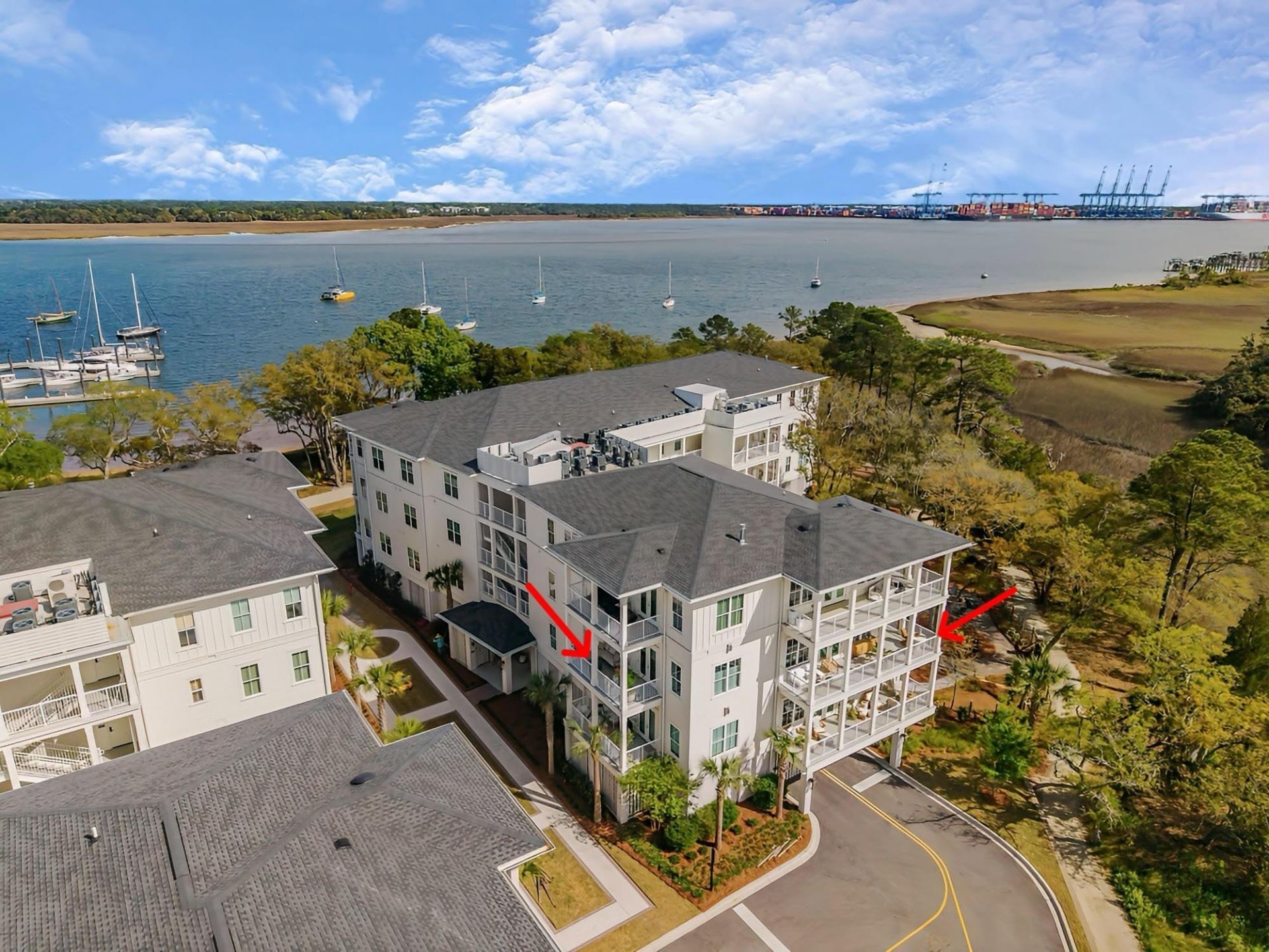 345 Longshore Street Photo 4