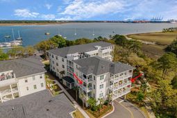 345 Longshore Street photo 4