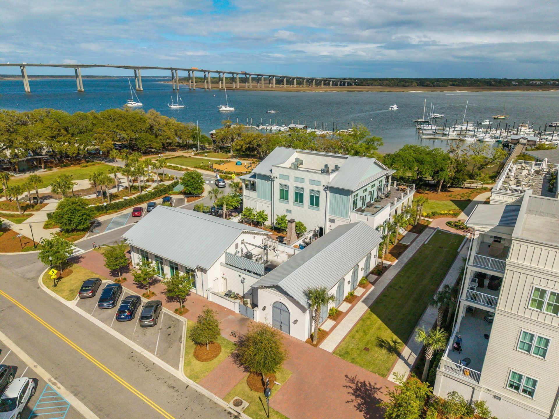 345 Longshore Street Photo 46