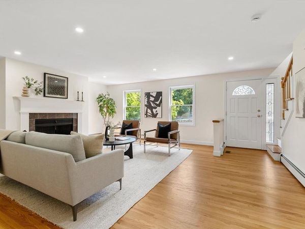 29 Cottage St, Unit 29, Newton, MA 02464