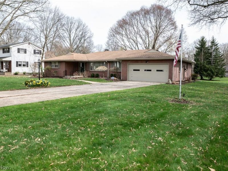 2004 Burning Tree Lane , Youngstown, OH 44505 Photo 1