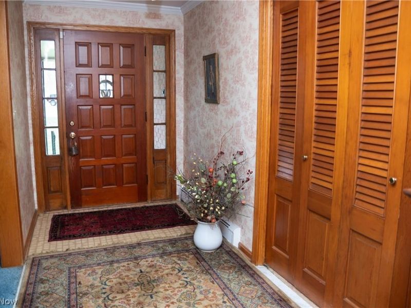 2004 Burning Tree Lane , Youngstown, OH 44505 Photo 8