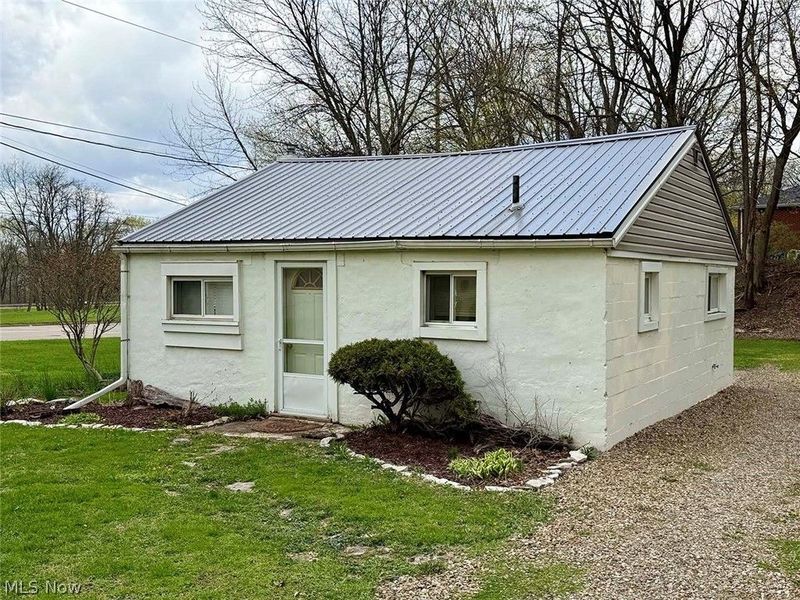 1610 Connecticut Avenue SE, Massillon, OH 44646 Photo 3