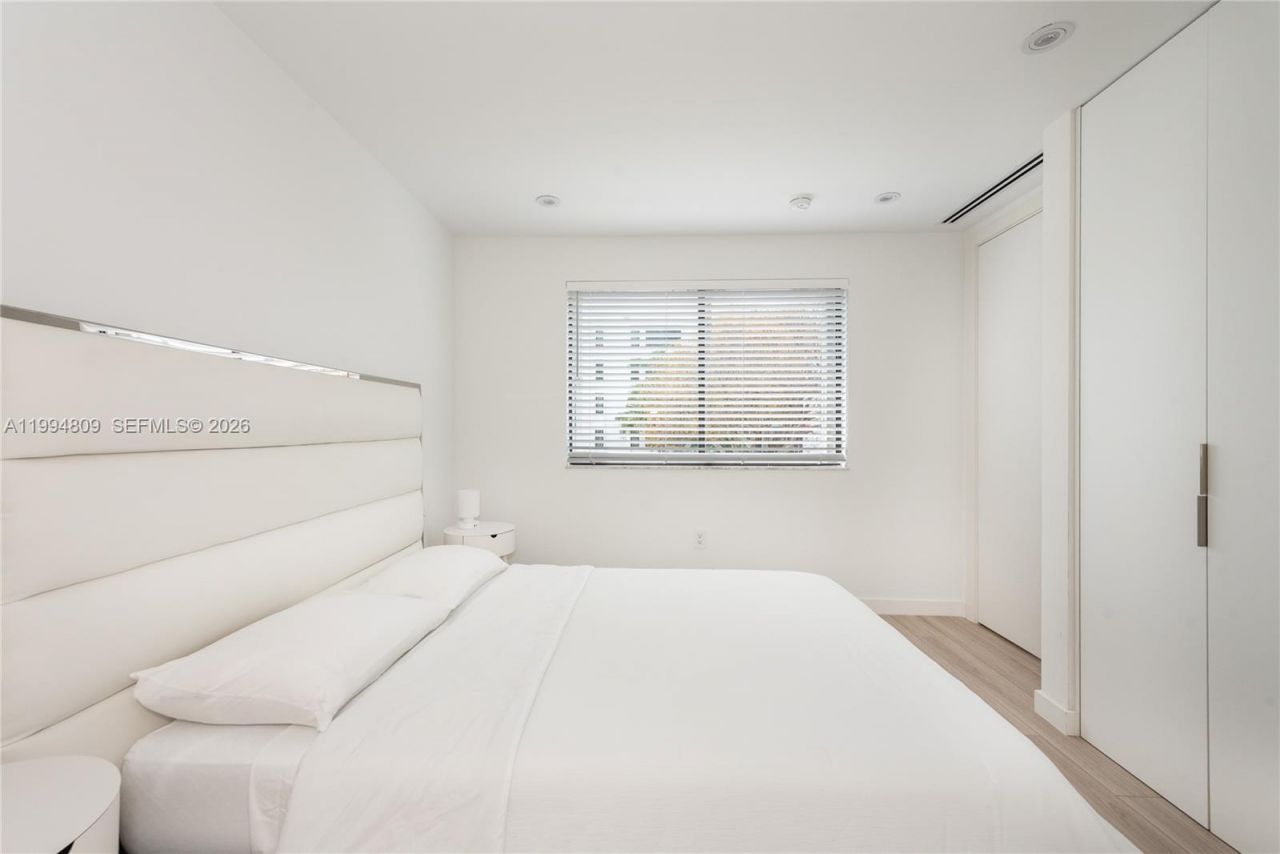 255 Galen Dr, Unit 2I, Key Biscayne, FL 33149 Photo