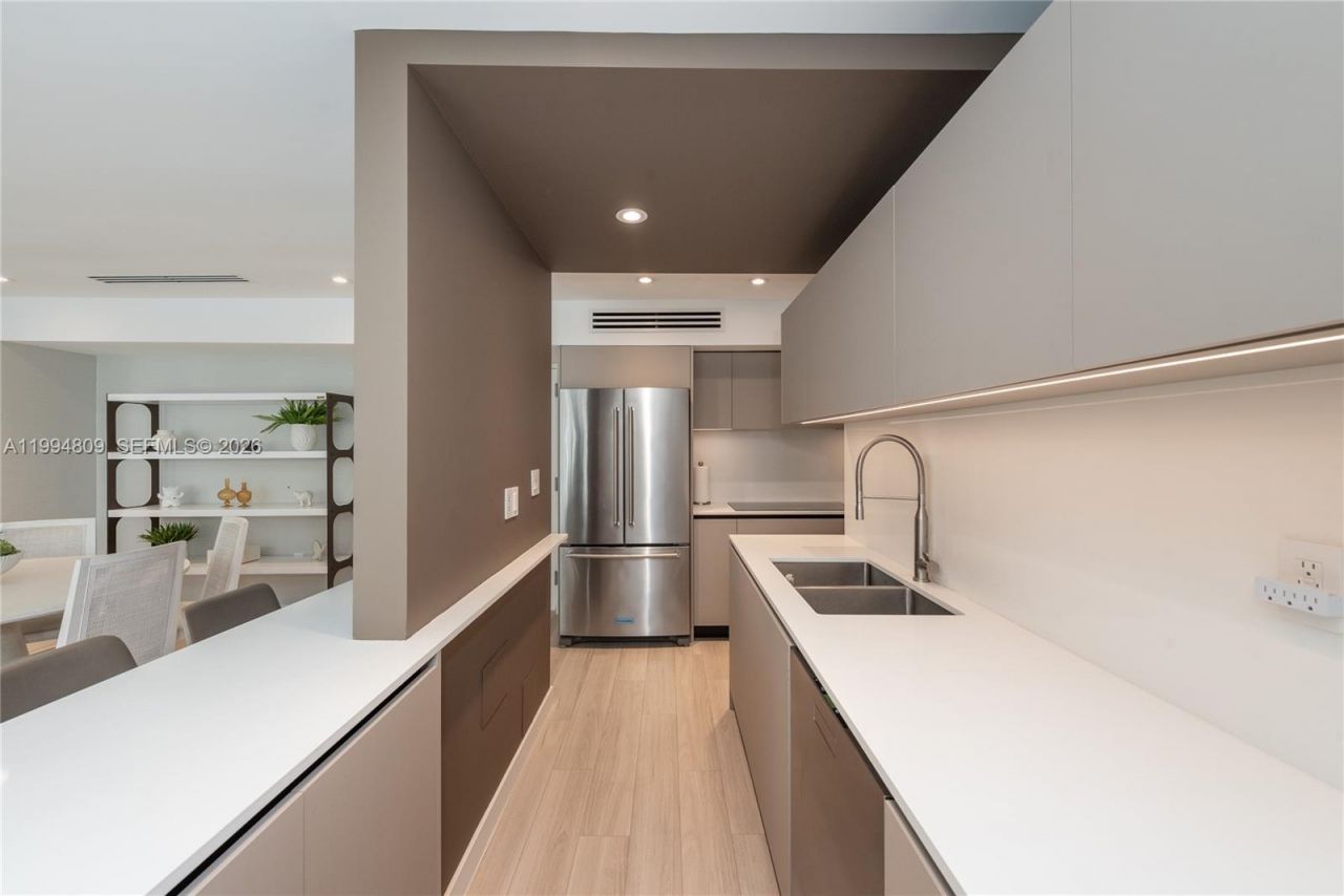 255 Galen Dr, Unit 2I, Key Biscayne, FL 33149 Photo